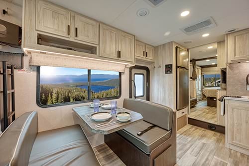 El Monte Class C Family Sleeper image 3